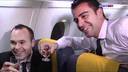 Messi brinda la Pilota d'Or a Xavi i Iniesta