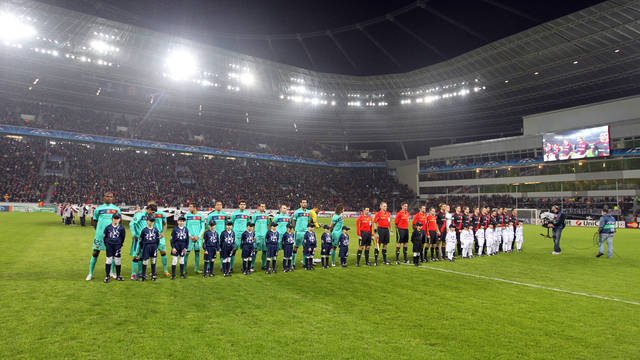 Partit entre el Bayer Leverkusen i el FC Barcelona / FOTO: ARXIU FCB