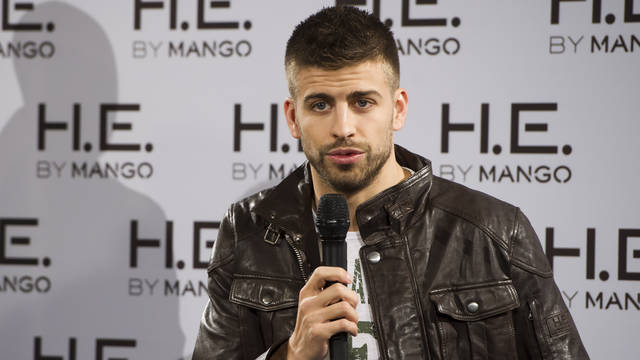 2012-02-20_ACTO_PROMOCIONAL_GERARD_PIQUE_MANGO_006.v1329743557.jpg