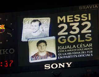 Messi iguala César com a màxim golejador de la història del FC Barcelona en partits oficials