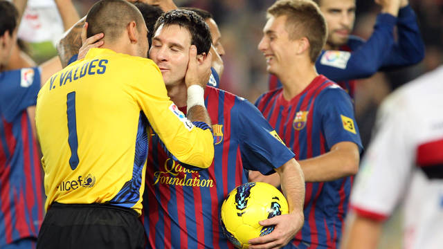 Valdés i Messi, en el partit de Lliga al Camp Nou davant el Mallorca / FOTO: ARXIU FCB