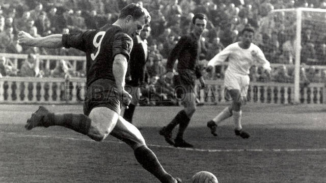 Kubala năm 1957 trước khi về Camp Nou