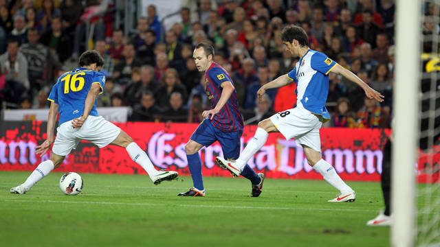 Iniesta at Barça-Espanyol / FOTO: ARXIU FCB