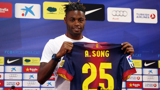 Alexandre Song, durant la seva roda de premsa de presentació / FOTO: MIGUEL RUIZ-FCB