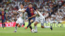 Arbeloa, aturant Messi / FOTO: MIGUEL RUIZ-FCB