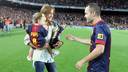 Le Camp Nou ovationne Iniesta