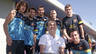 Kyle Maynard with first team players