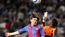 Messi and Kameni, on the day of the Argentine's debut  (16-10-04). PHOTO: MIGUEL RUIZ-FCB.