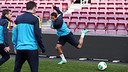 Adriano trained this morning but he won't suit up against Cordoba / PHOTO: MIGUEL RUIZ - FCB