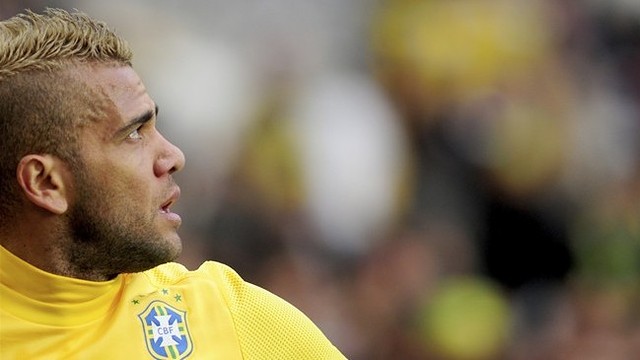 Alves, playing for Brazil. FOTO: fifa.com