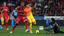 Alexis takes on Aouate (Mallorca) earlier this season. PHOTO: MIGUEL RUIZ-FCB.