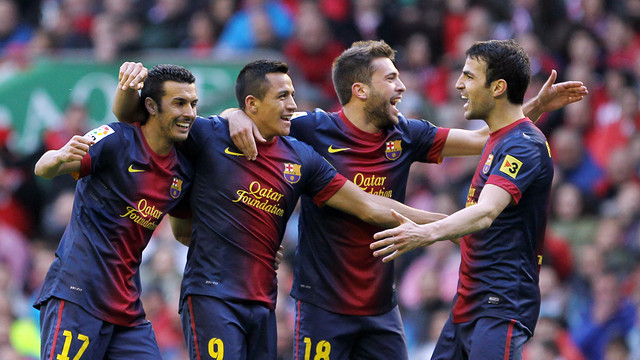Los jugadores, celebrando un gol en Bilbao. FOTO: MIGUEL RUIZ  FCB