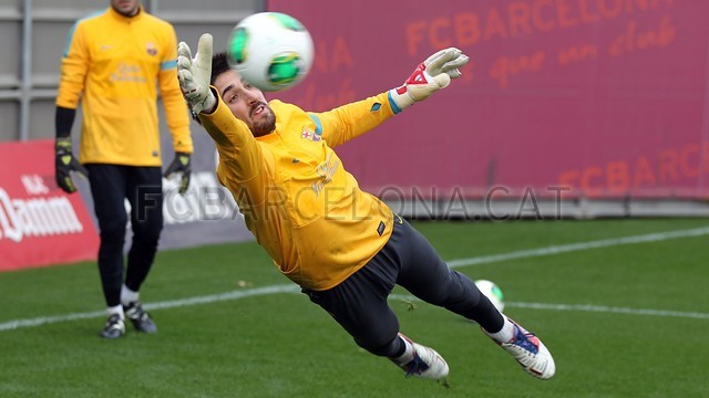 http://media2.fcbarcelona.com/media/asset_publics/resources/000/056/406/size_640x360/aturades_12_.v1370957284.JPG