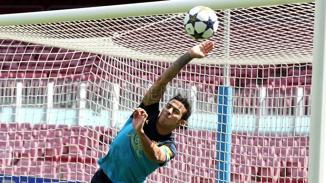http://media2.fcbarcelona.com/media/asset_publics/resources/000/056/413/size_640x360/aturades_19_.v1370957304.JPG