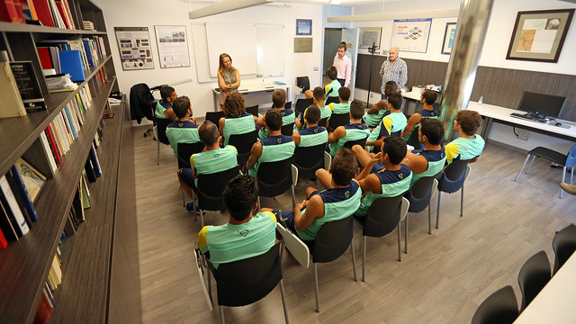 http://media2.fcbarcelona.com/media/asset_publics/resources/000/061/348/size_640x360/2013-07-31_DOPING_04.v1375287596.JPG
