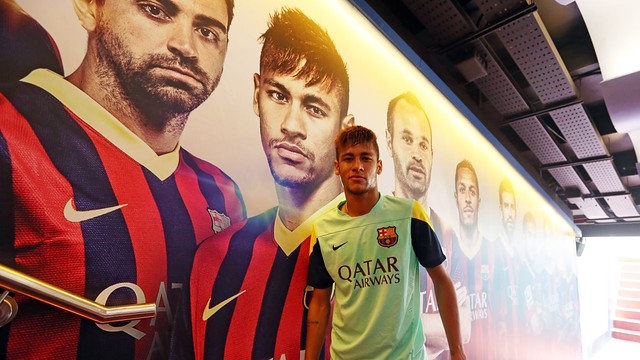 Neymar, al túnel de vestidors del Camp Nou. FOTO: MIGUEL RUIZ-FCB.