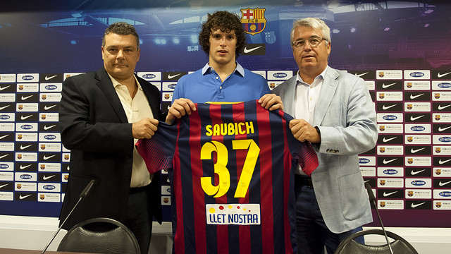 Joan Saubich is officially a Barça player / PHOTO: VÍCTOR SALGADO - FCB