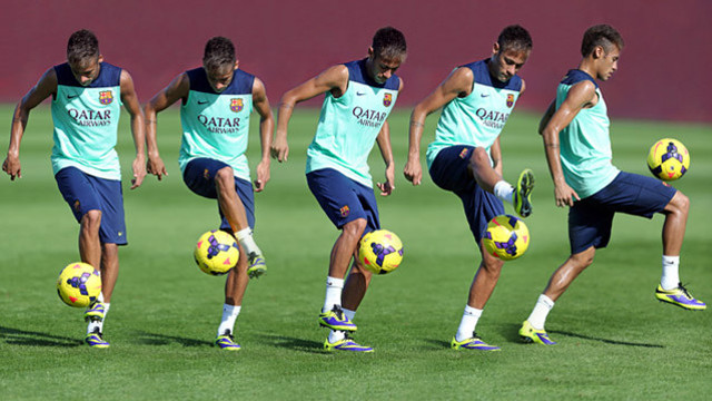 Sequence of Neymar's juggling skills / PHOTO: MIGUEL RUIZ - FCB