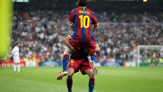 Xavi was there to congratulate Messi after his goal in 2011 / PHOTO: MIGUEL RUIZ-FCB
