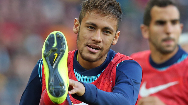 Neymar Jr, escalfant / FOTO: ARXIU FCB
