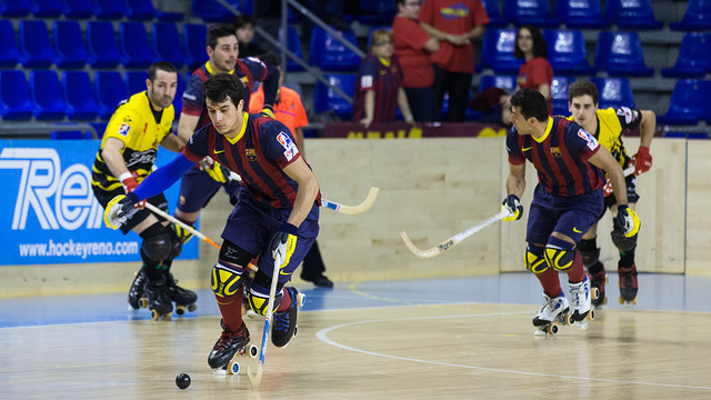 Pablo Álvarez ha decantat el partit amb quatre gols a la segona part. / FOTO: GERMÁN PARGA-FCB Pablo Álvarez condueix la bola