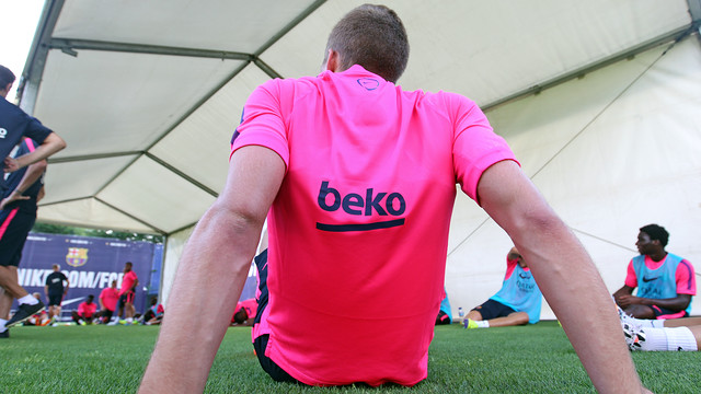 The Beko name features on the back of the new FCB training shirts. PHOTO: MIGUEL RUIZ-FCB.