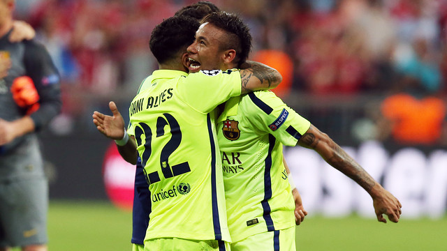Spécial Messi et FCBarcelone (Part 2) - Page 13 2015-05-12_BAYERN-BARCELONA_55.v1431515145