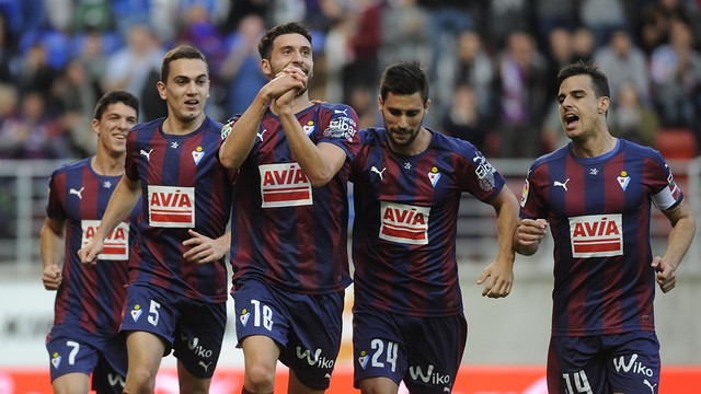 Borja Bastón is Eibar's top scorer so far this season / LFP