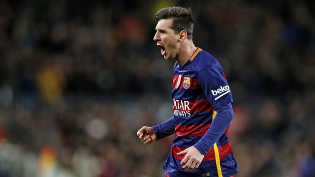 Lionel Messi celebrates his first goal on Wednesday night against Espanyol. / MIGUEL RUIZ-FCB