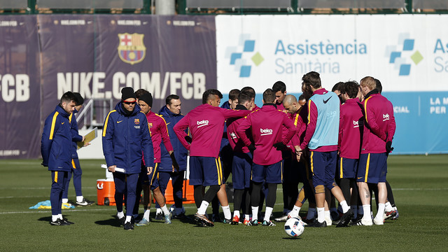 First team squad in training / MIGUEL RUIZ - FCB